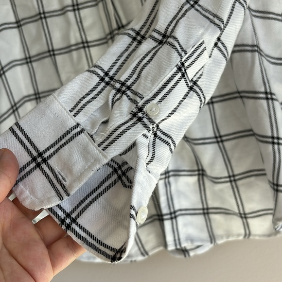 Banana republic button down plaid shirt size XS - Picture 4 of 6